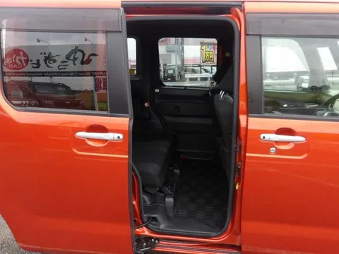 Toyota Pixis Mega