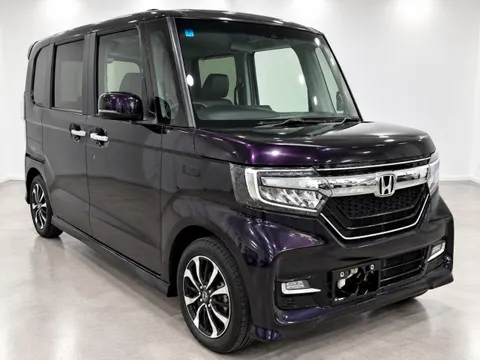 Honda N-BOX Custom