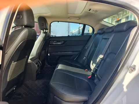 Jaguar XEL