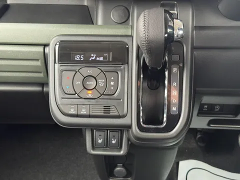 Suzuki Spacia Gear