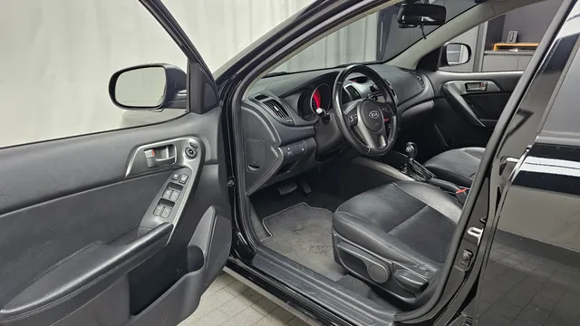 Kia Cerato (Forte)