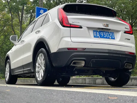 Cadillac XT4