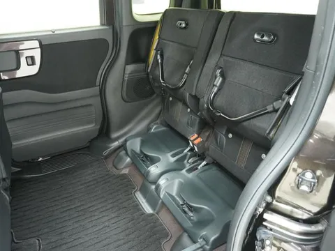Honda N-BOX Custom