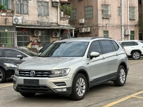 Volkswagen Tiguan L