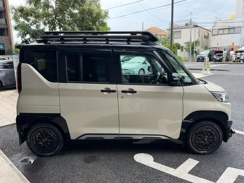 Mitsubishi Delica Mini