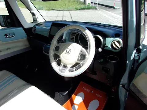 Honda N-BOX Slash