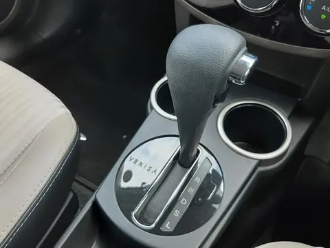 Mazda Verisa