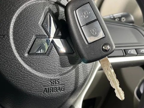 Mitsubishi eK Space
