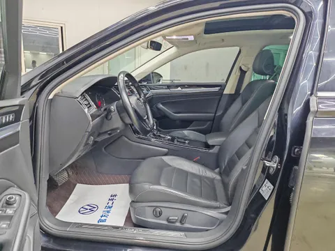 Volkswagen Phideon