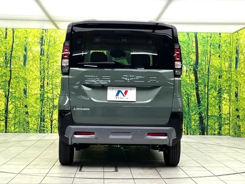 Mitsubishi Delica Mini