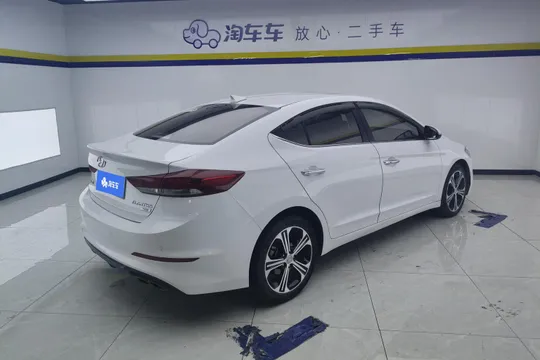 Hyundai Elantra (Avante)