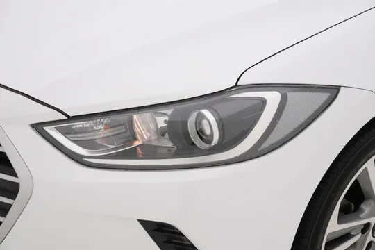 Hyundai Elantra (Avante)