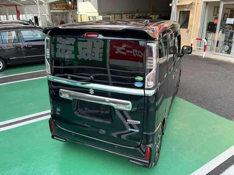 Suzuki Spacia Custom