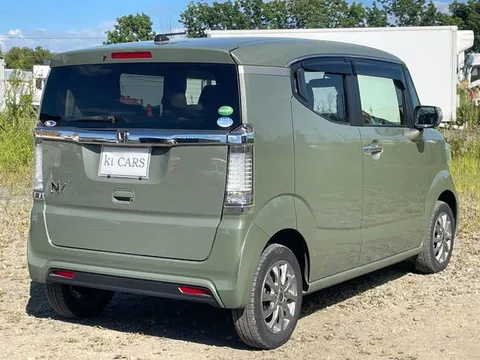 Honda N-BOX Slash
