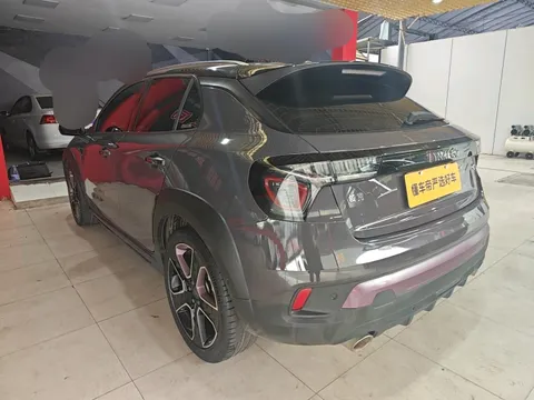 Lynk & Co 02