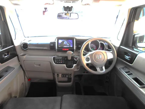 Honda N-BOX Slash