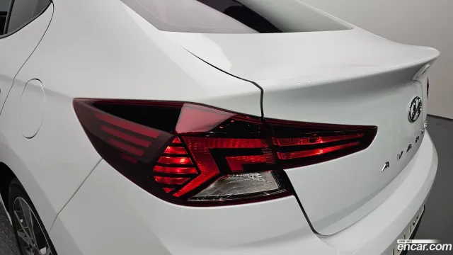 Hyundai Elantra (Avante)