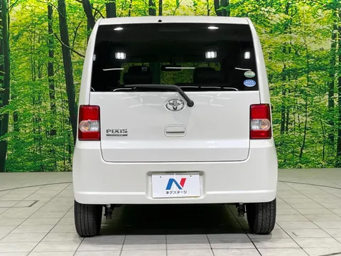 Toyota Pixis Space