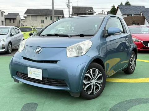 Toyota iQ