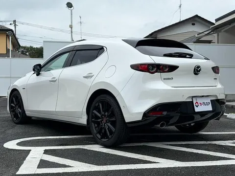 Mazda MAZDA3 Fastback