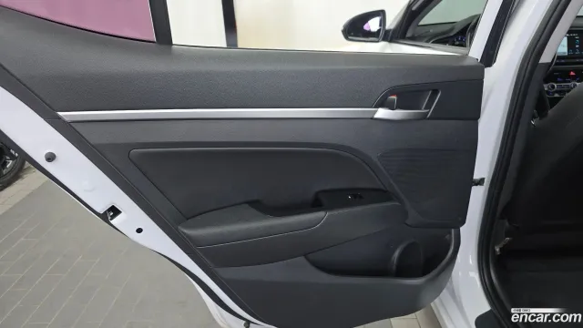 Hyundai Elantra (Avante)