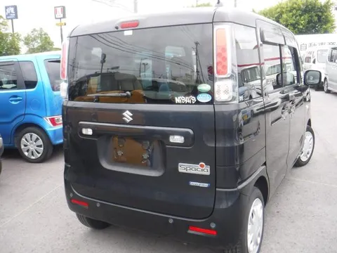 Suzuki Spacia