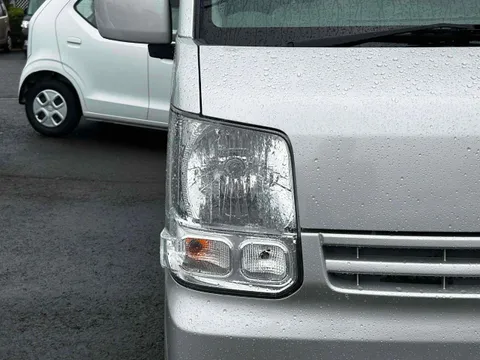Mitsubishi Minicab Van