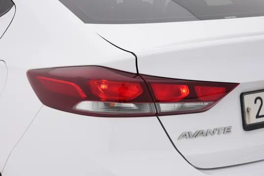 Hyundai Elantra (Avante)
