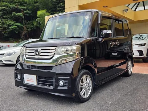 Honda N-BOX Custom