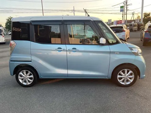 Nissan Dayz Roox