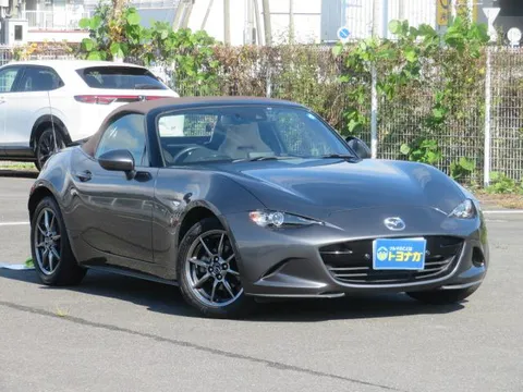 Mazda MX-5 (Roadster)