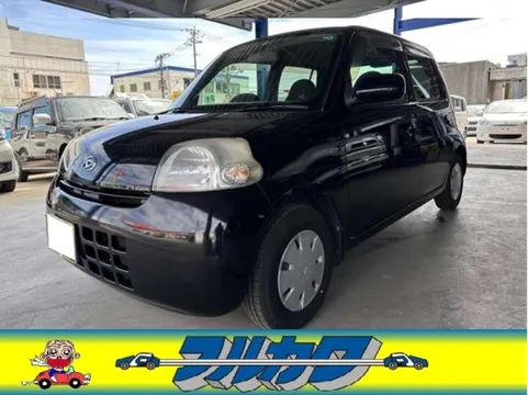 Daihatsu Esse