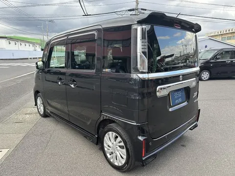 Suzuki Spacia Custom