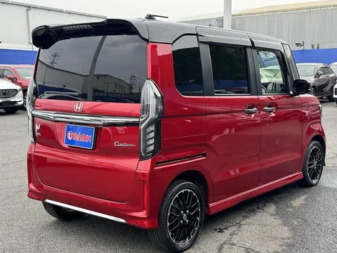 Honda N-BOX Custom
