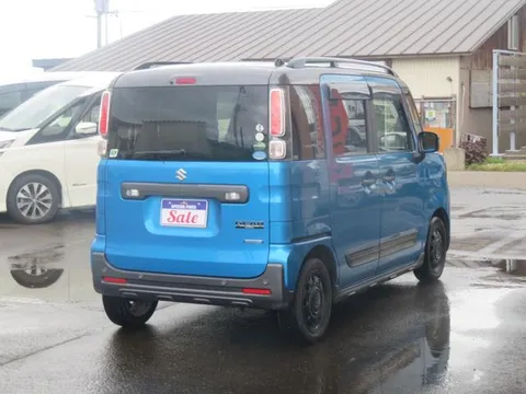 Suzuki Spacia Gear