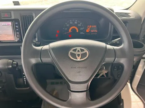 Toyota Pixis Van
