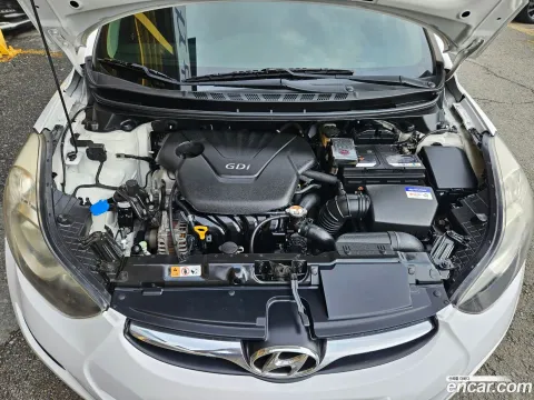 Hyundai Elantra (Avante)