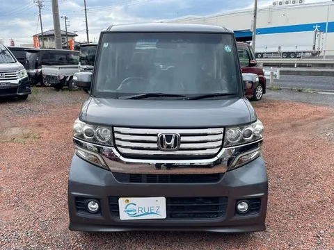 Honda N-BOX Custom