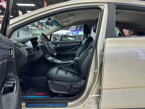 Geely Emgrand GS