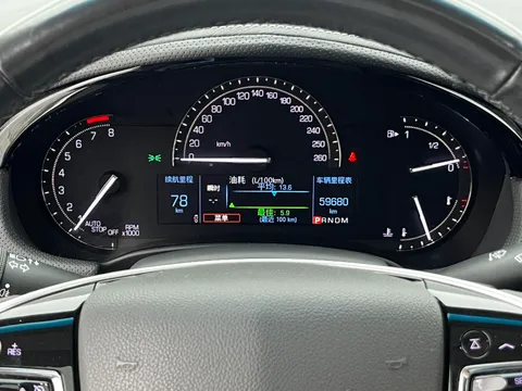 Cadillac XTS
