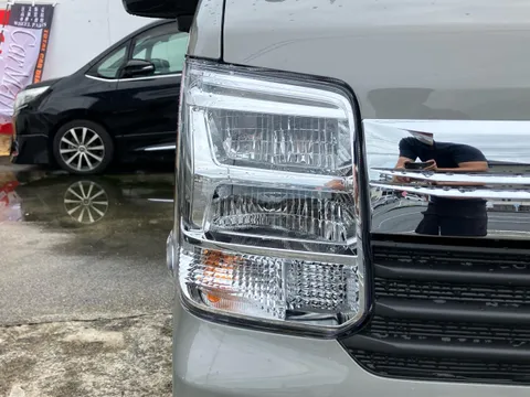 Nissan Clipper Van