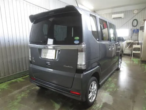 Honda N-BOX Custom