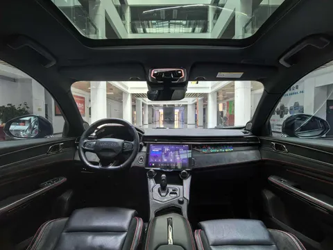 Lynk & Co 05