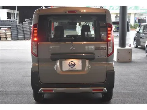 Suzuki Spacia Gear