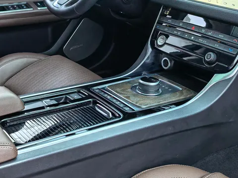 Jaguar XFL