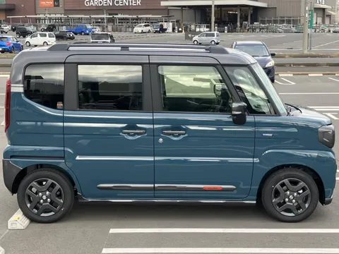 Suzuki Spacia Gear