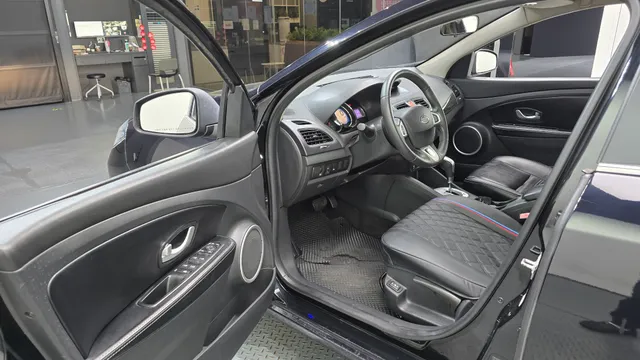 Renault SM3