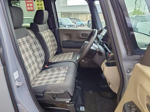 Honda N-BOX Joy
