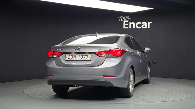 Hyundai Elantra (Avante)