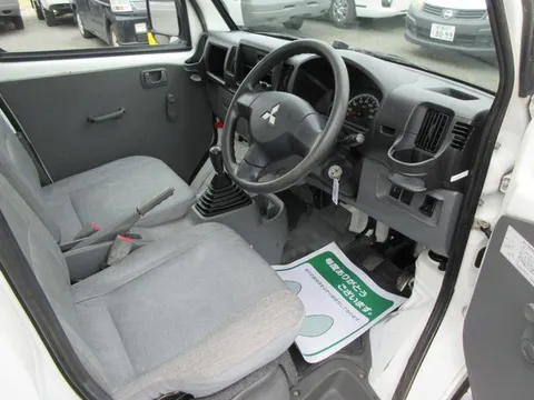 Mitsubishi Minicab Truck